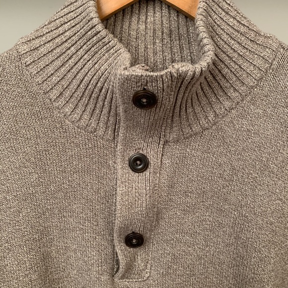 American Eagle Athletic Fit Mock Neck Zip Pullover - Picture 5 of 9